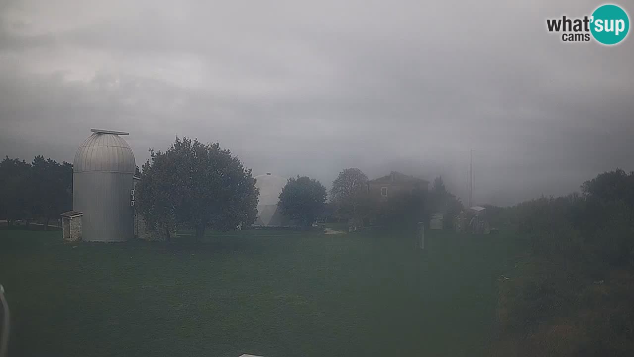 Višnjan-Observatorium Live Webcam – Explore the Sky, Asteroids, Comets, and Meteoroids