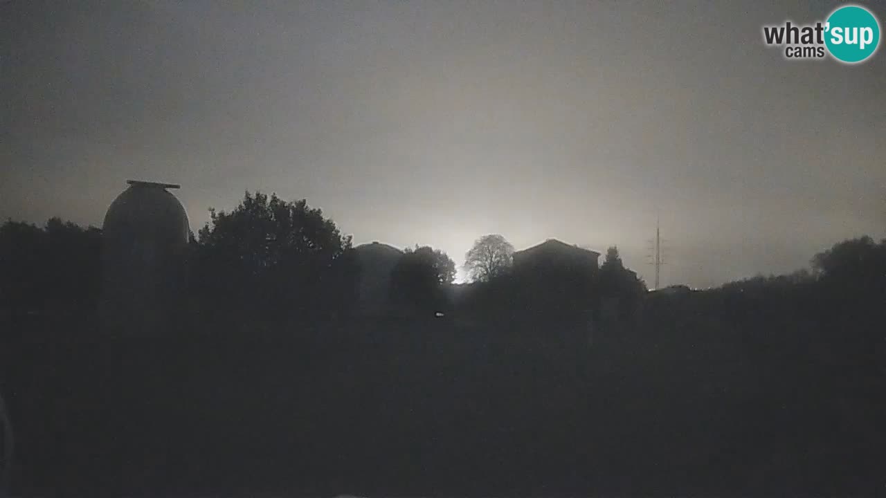 Cámara web en vivo del Observatorio de Višnjan: explora el cielo, los asteroides, cometas y meteoroides
