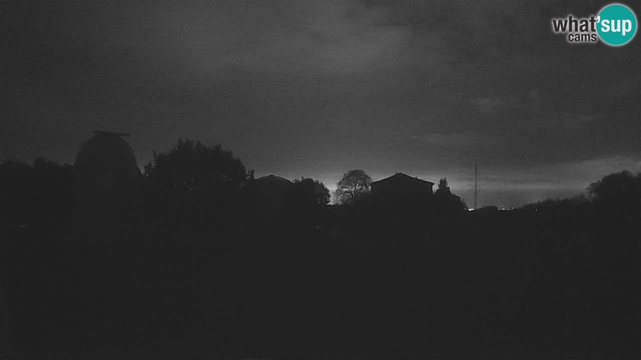 Observatorij Višnjan spletna kamera – Odkrivajte nebo, asteroide, komete in meteorite