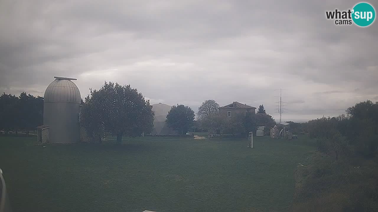 Cámara web en vivo del Observatorio de Višnjan: explora el cielo, los asteroides, cometas y meteoroides