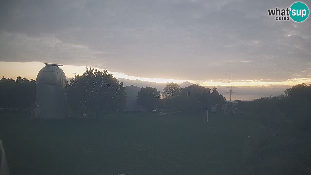 Observatorij Višnjan spletna kamera – Odkrivajte nebo, asteroide, komete in meteorite