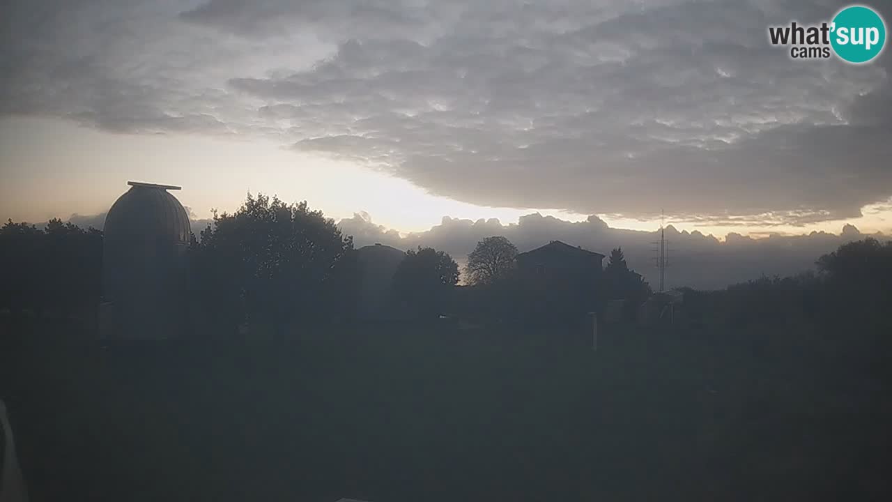 Višnjan-Observatorium Live Webcam – Explore the Sky, Asteroids, Comets, and Meteoroids