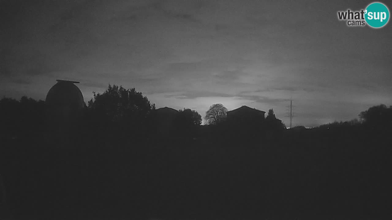 Višnjan Observatory Live Webcam – Explore the Sky, Asteroids, Comets, and Meteoroids