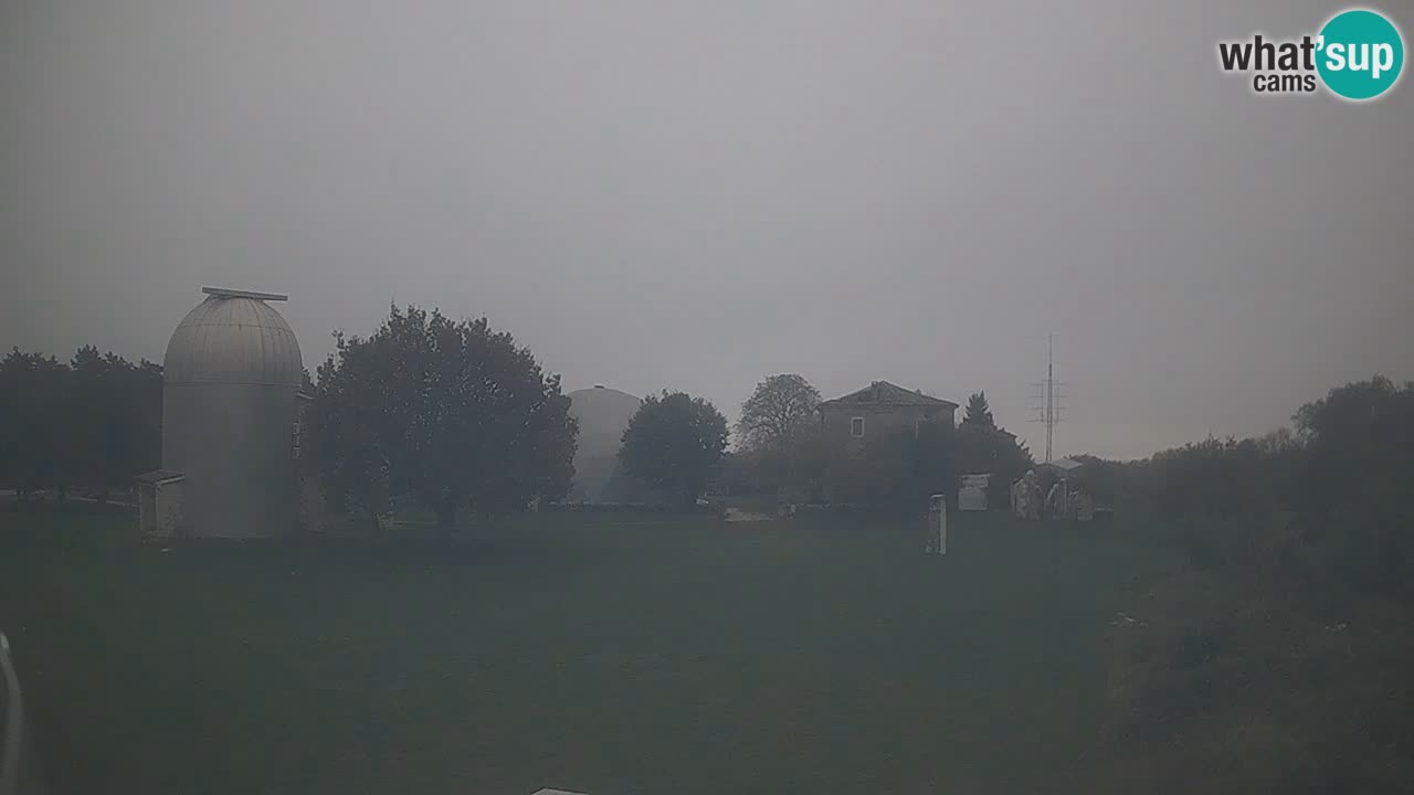 Webcam en direct de l’Observatoire de Višnjan – Explorez le ciel, les astéroïdes, les comètes et les météoroïdes