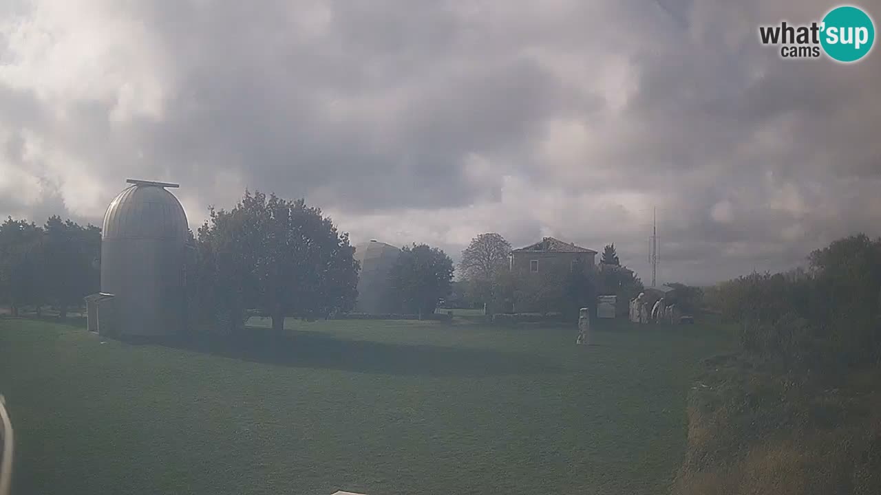 Webcam en direct de l’Observatoire de Višnjan – Explorez le ciel, les astéroïdes, les comètes et les météoroïdes