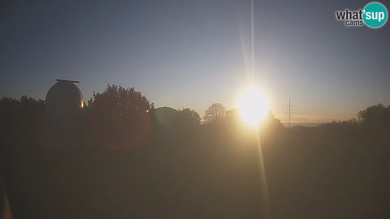 Višnjan Observatory Live Webcam – Explore the Sky, Asteroids, Comets, and Meteoroids