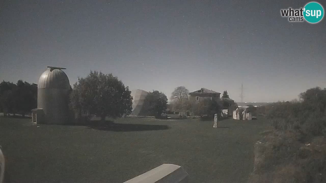 Višnjan Observatory Live Webcam – Explore the Sky, Asteroids, Comets, and Meteoroids