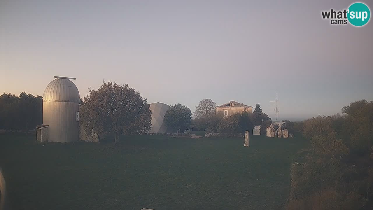 Višnjan Observatory Live Webcam – Explore the Sky, Asteroids, Comets, and Meteoroids