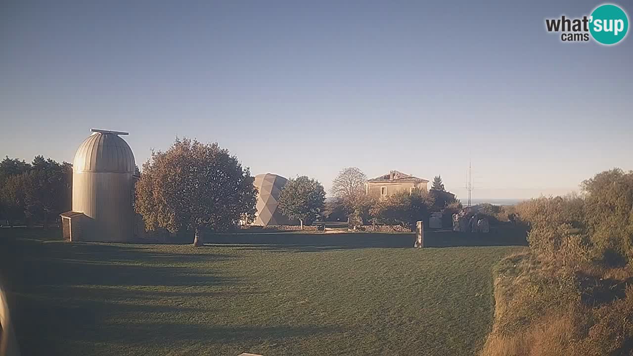 Višnjan Observatory Live Webcam – Explore the Sky, Asteroids, Comets, and Meteoroids