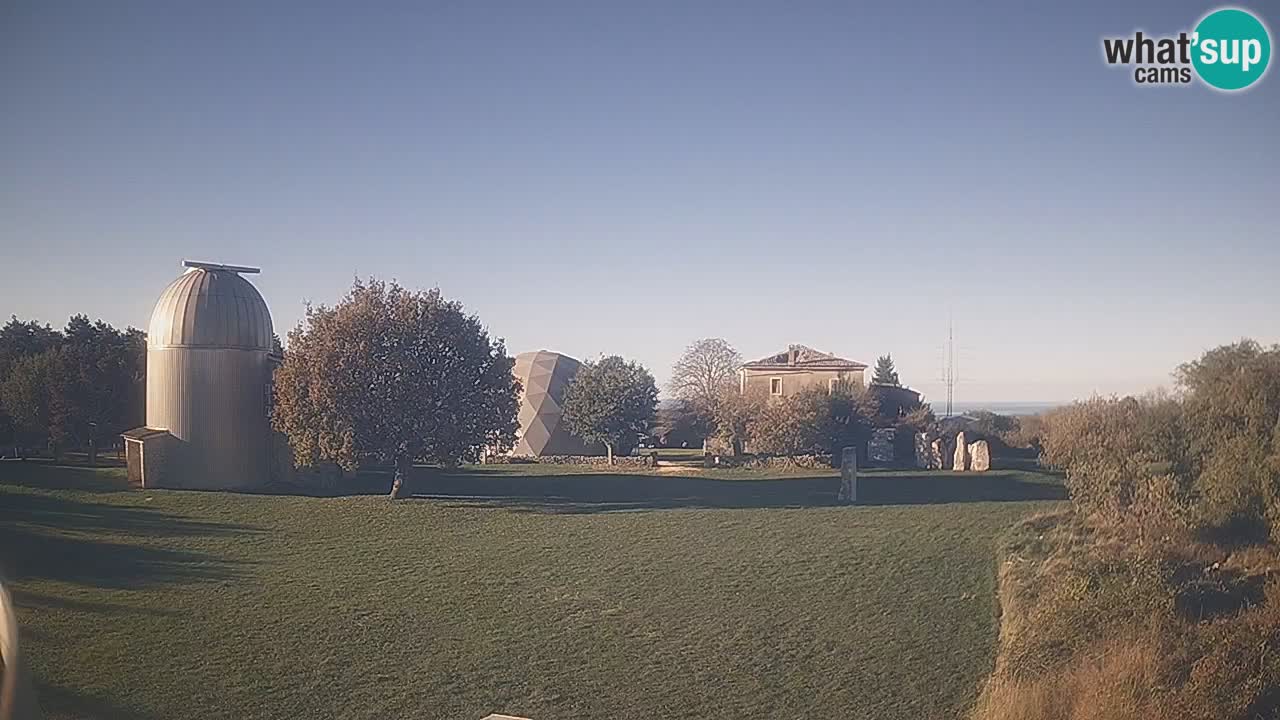 Cámara web en vivo del Observatorio de Višnjan: explora el cielo, los asteroides, cometas y meteoroides