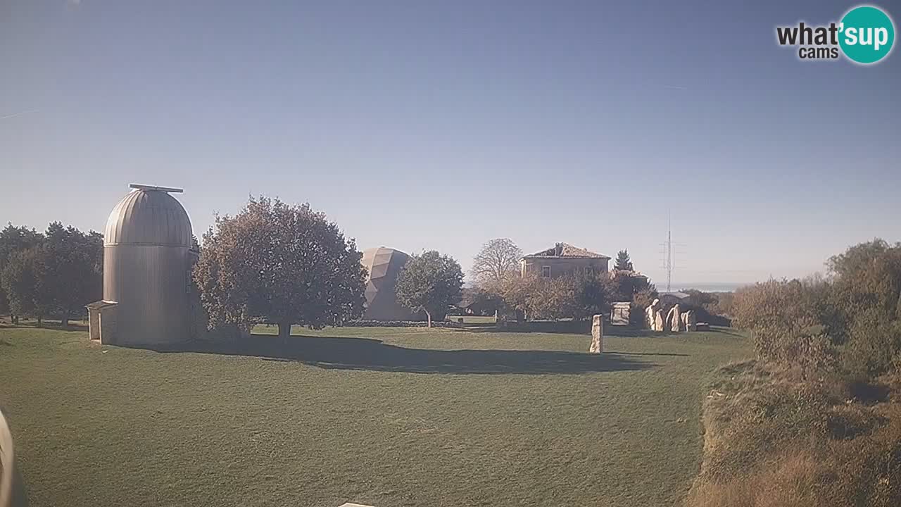 Cámara web en vivo del Observatorio de Višnjan: explora el cielo, los asteroides, cometas y meteoroides