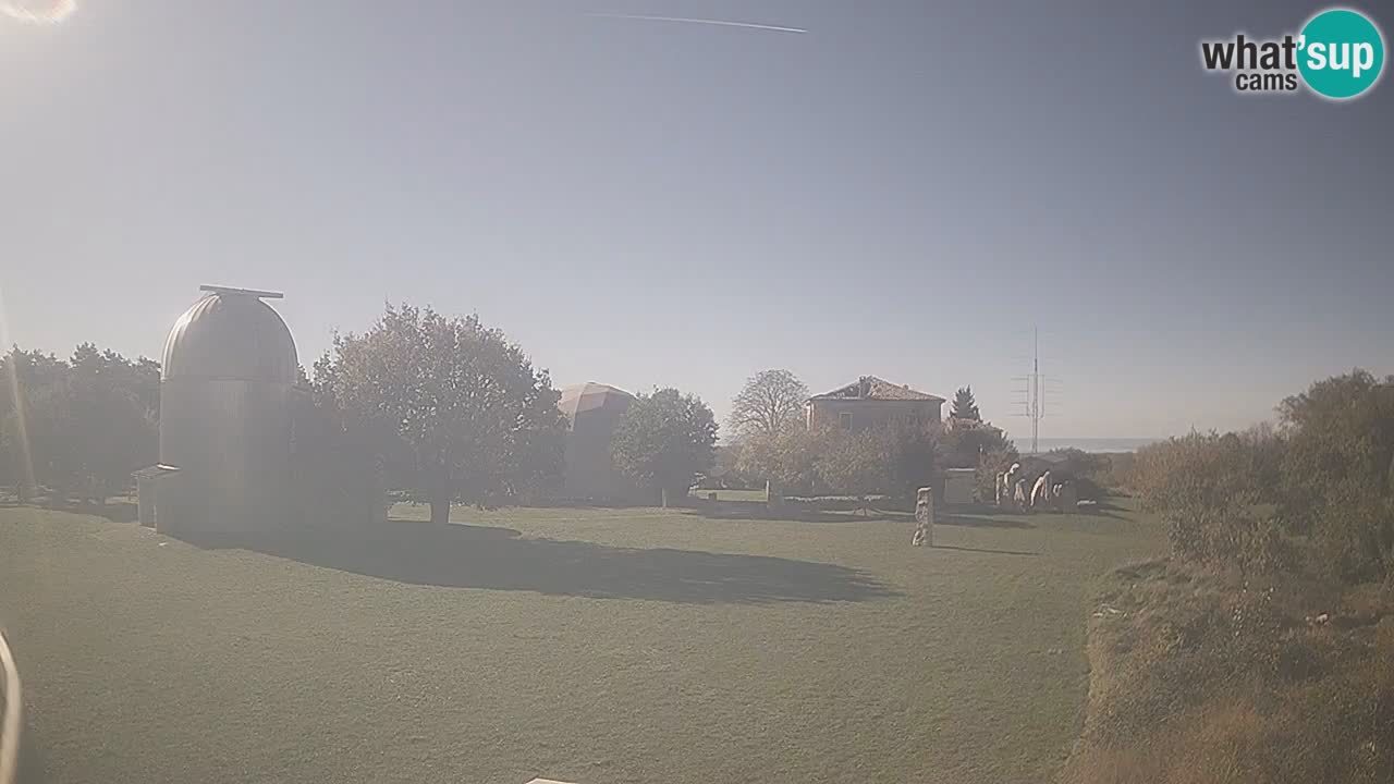 Višnjan-Observatorium Live Webcam – Explore the Sky, Asteroids, Comets, and Meteoroids