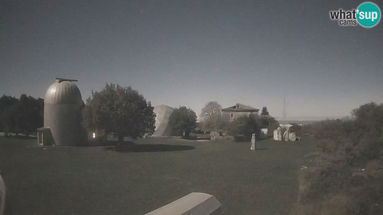 Višnjan Observatory Live Webcam – Explore the Sky, Asteroids, Comets, and Meteoroids