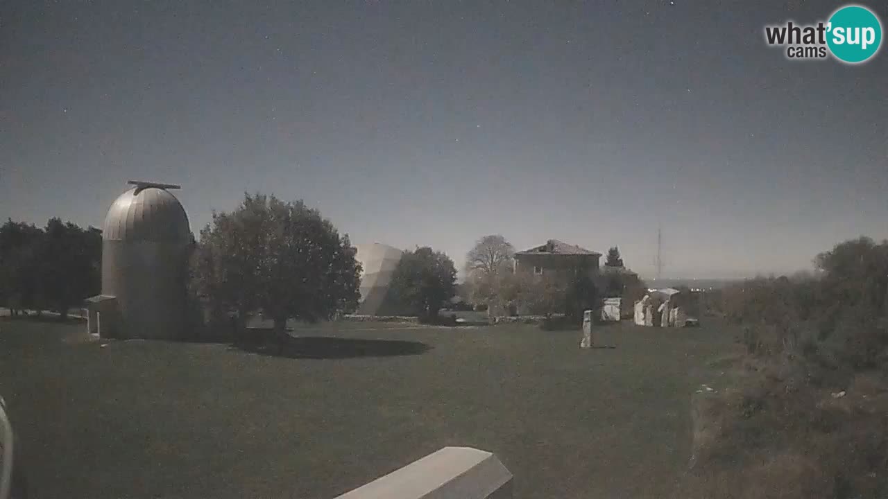 Višnjan Observatory Live Webcam – Explore the Sky, Asteroids, Comets, and Meteoroids