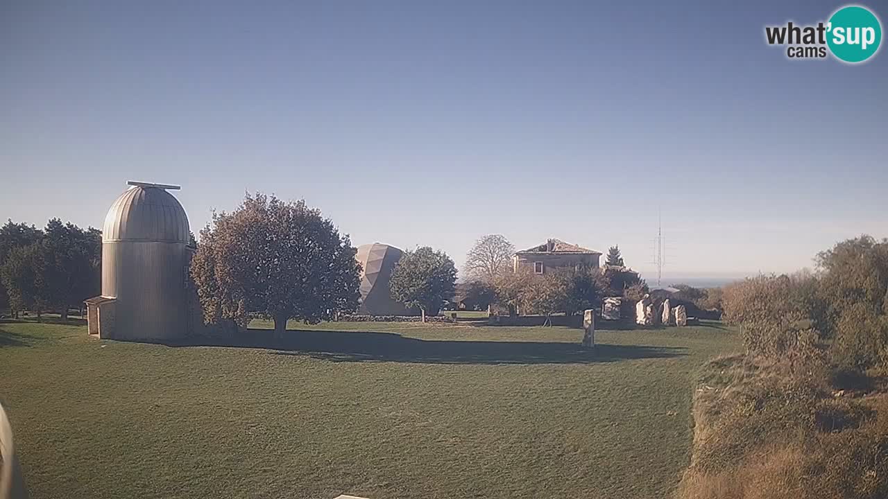 Cámara web en vivo del Observatorio de Višnjan: explora el cielo, los asteroides, cometas y meteoroides