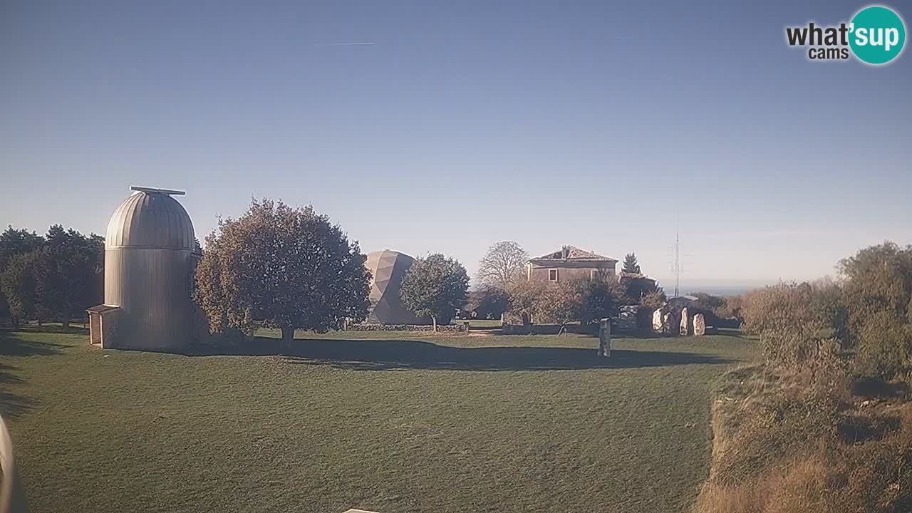 Višnjan Observatory Live Webcam – Explore the Sky, Asteroids, Comets, and Meteoroids