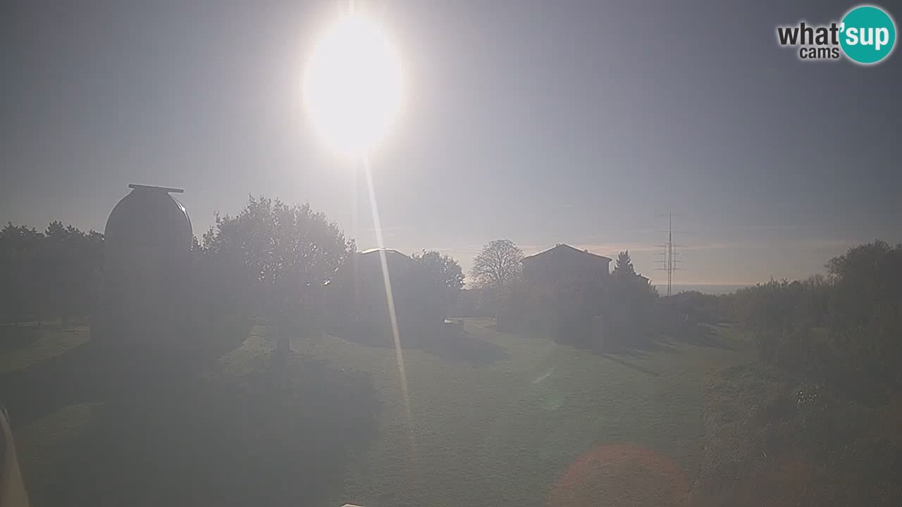 Webcam en direct de l’Observatoire de Višnjan – Explorez le ciel, les astéroïdes, les comètes et les météoroïdes