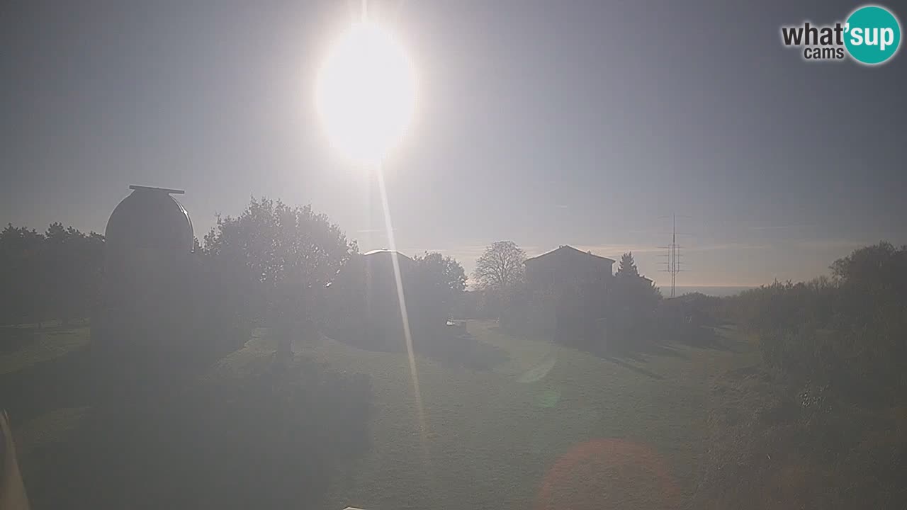 Višnjan-Observatorium Live Webcam – Explore the Sky, Asteroids, Comets, and Meteoroids