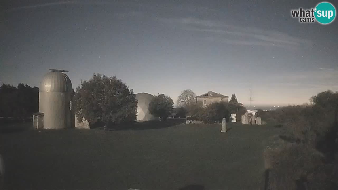 Višnjan Observatory Live Webcam – Explore the Sky, Asteroids, Comets, and Meteoroids