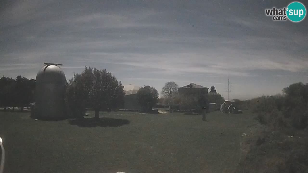 Observatorij Višnjan spletna kamera – Odkrivajte nebo, asteroide, komete in meteorite