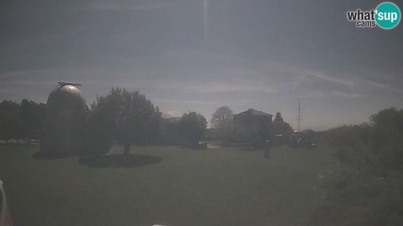 Višnjan-Observatorium Live Webcam – Explore the Sky, Asteroids, Comets, and Meteoroids