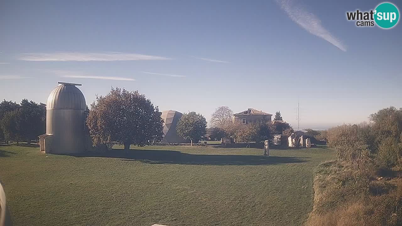 Cámara web en vivo del Observatorio de Višnjan: explora el cielo, los asteroides, cometas y meteoroides