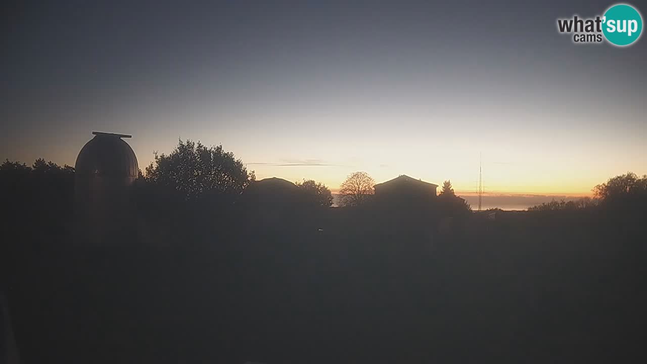 Cámara web en vivo del Observatorio de Višnjan: explora el cielo, los asteroides, cometas y meteoroides