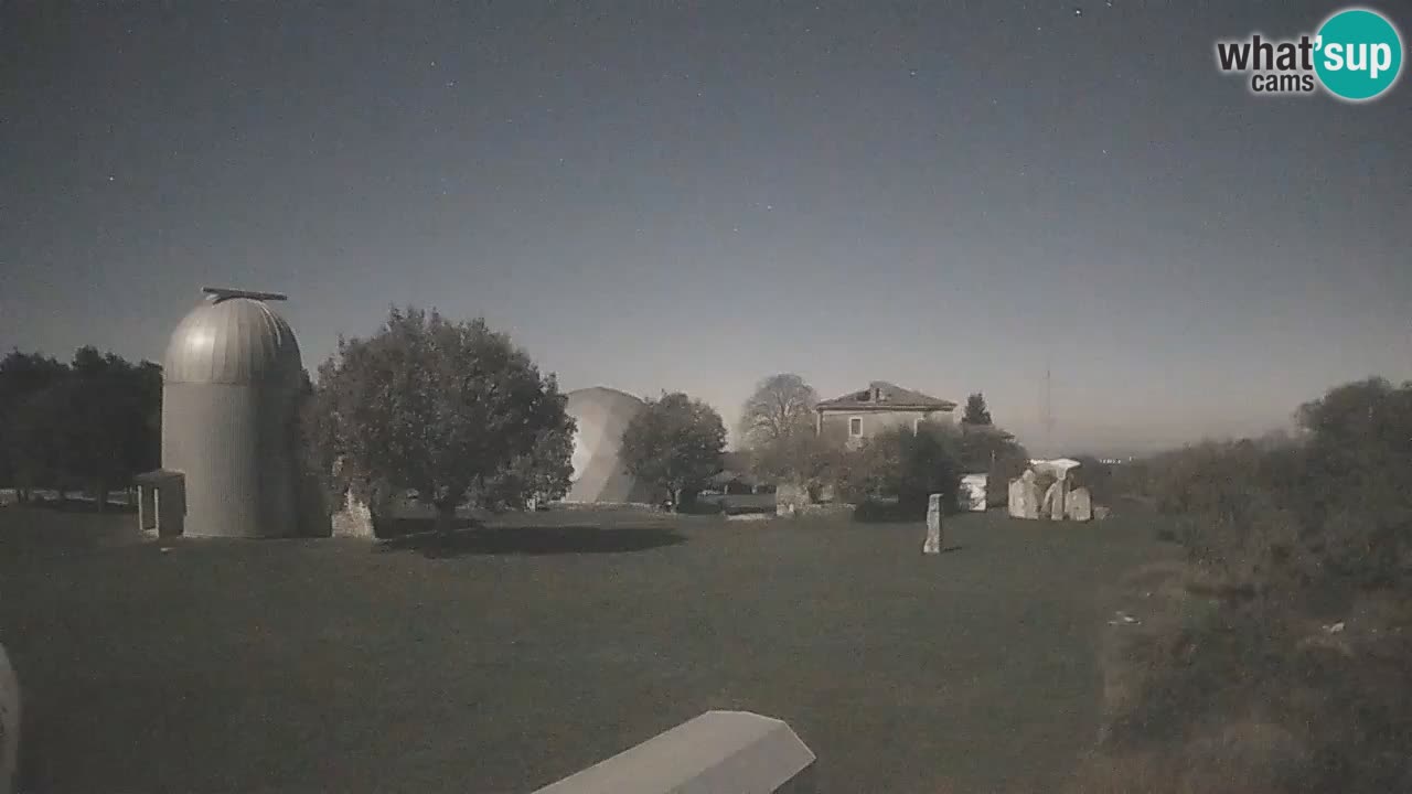 Višnjan Observatory Live Webcam – Explore the Sky, Asteroids, Comets, and Meteoroids