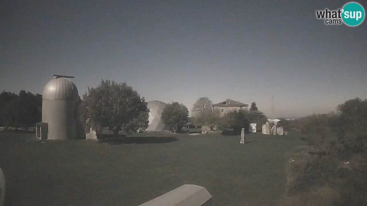 Višnjan Observatory Live Webcam – Explore the Sky, Asteroids, Comets, and Meteoroids