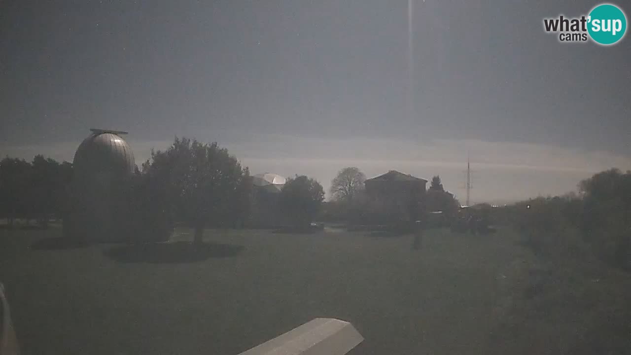 Observatorij Višnjan spletna kamera – Odkrivajte nebo, asteroide, komete in meteorite