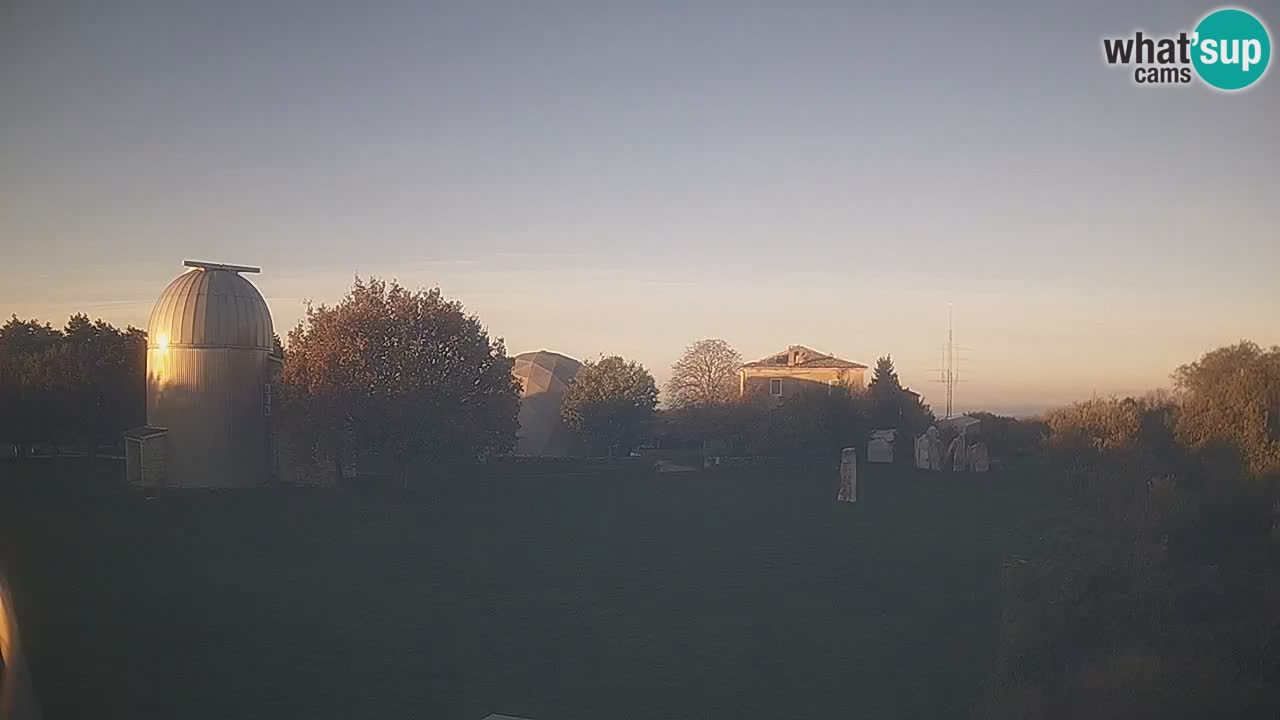 Višnjan Observatory Live Webcam – Explore the Sky, Asteroids, Comets, and Meteoroids