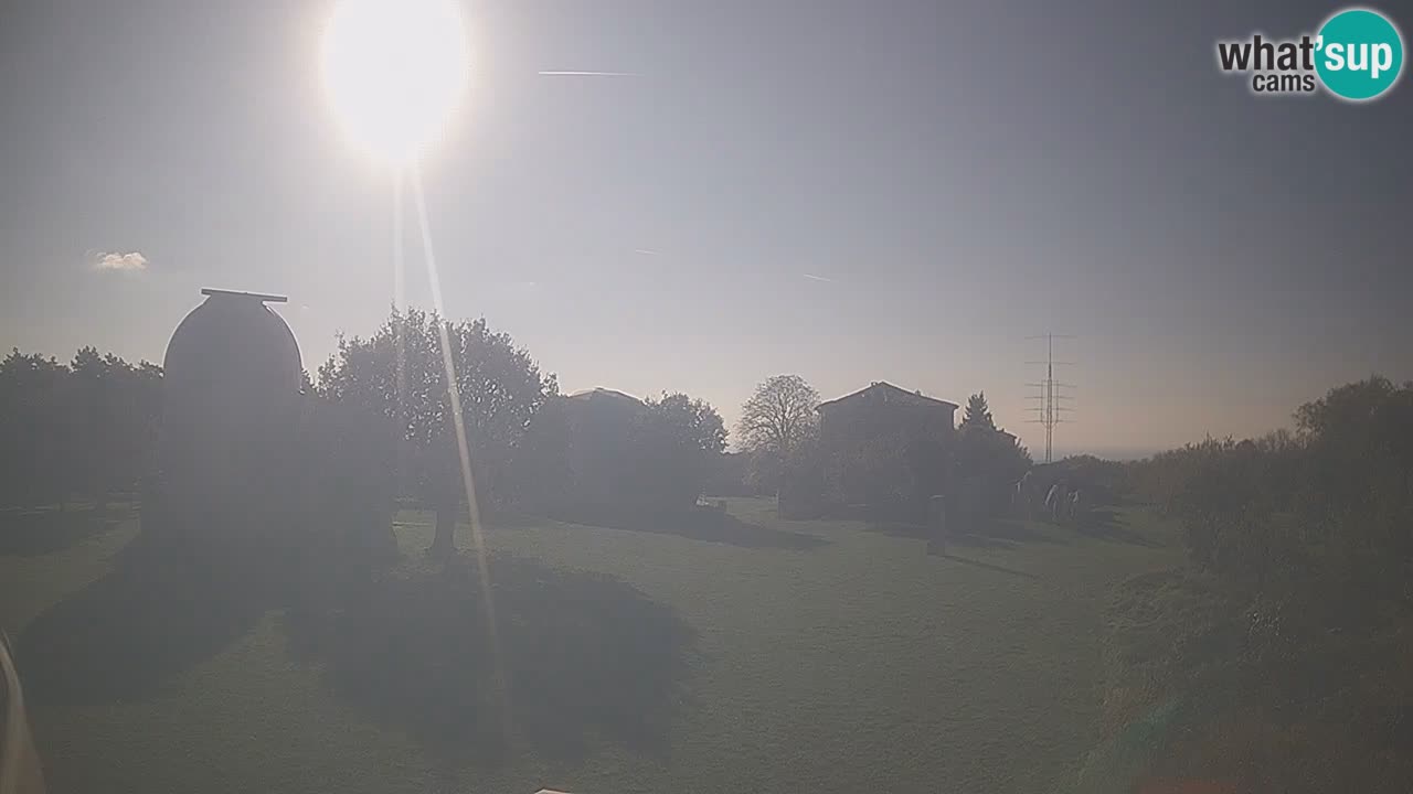 Višnjan Observatory Live Webcam – Explore the Sky, Asteroids, Comets, and Meteoroids