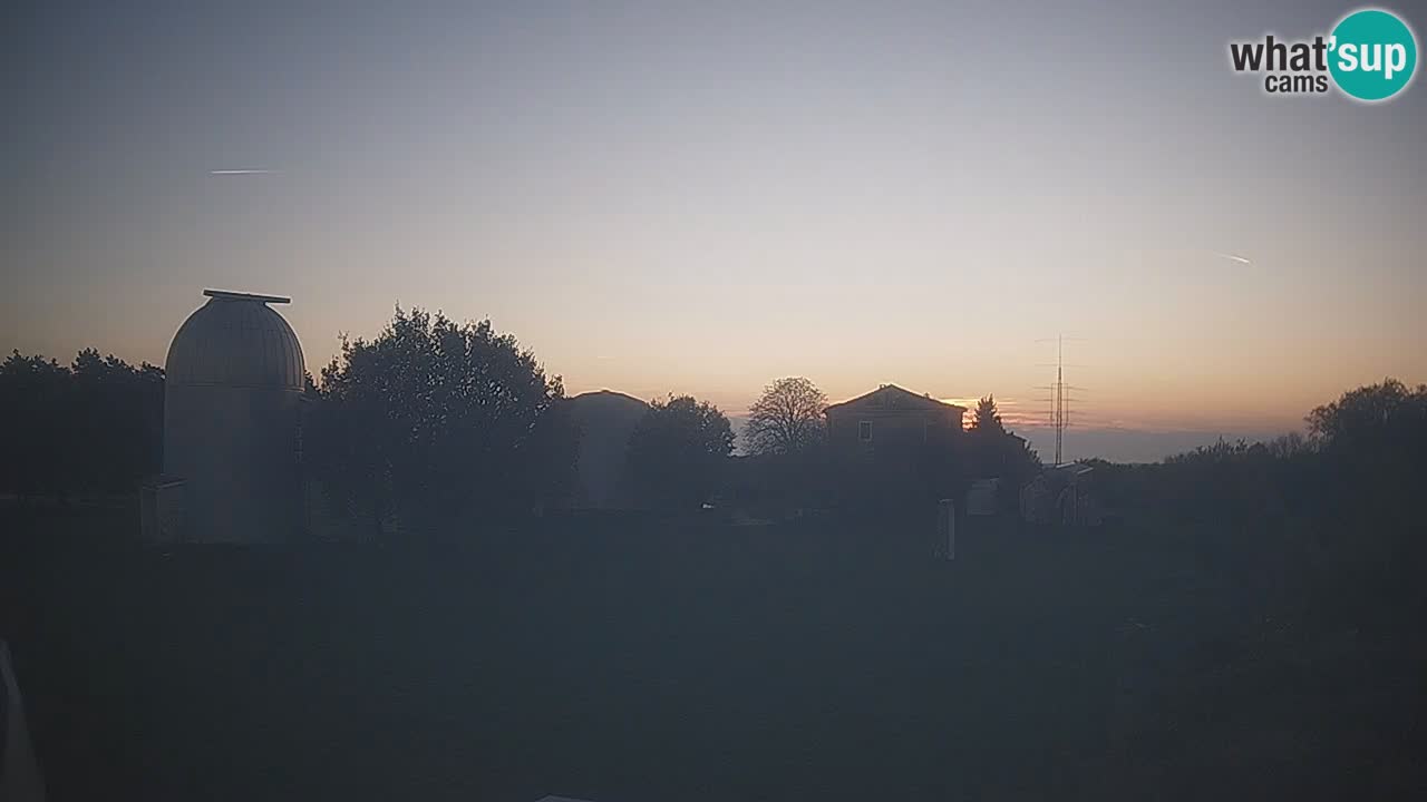 Observatorij Višnjan spletna kamera – Odkrivajte nebo, asteroide, komete in meteorite