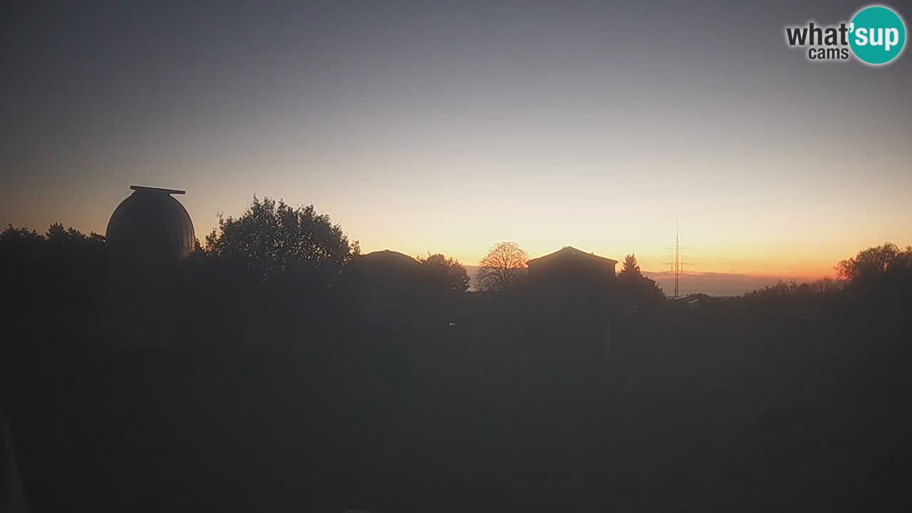Cámara web en vivo del Observatorio de Višnjan: explora el cielo, los asteroides, cometas y meteoroides