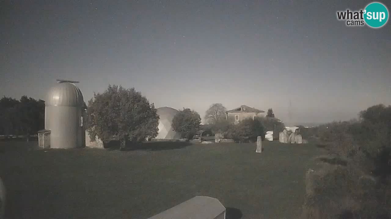 Cámara web en vivo del Observatorio de Višnjan: explora el cielo, los asteroides, cometas y meteoroides