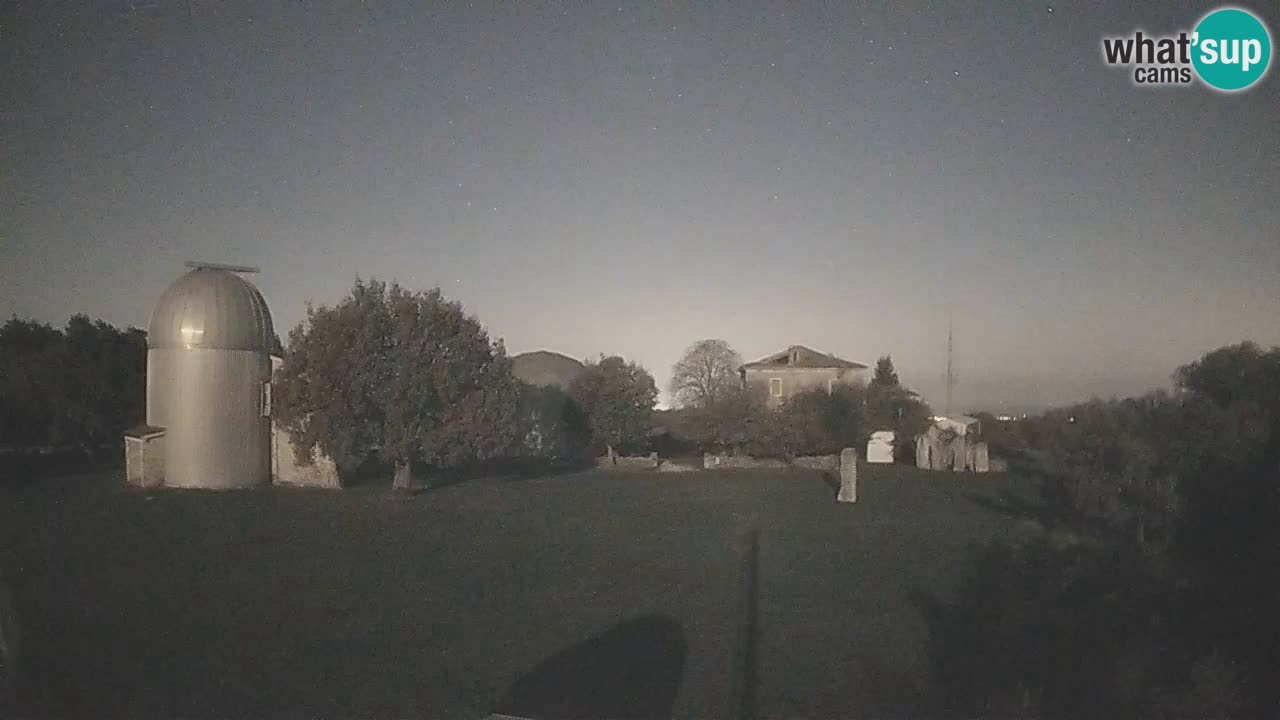 Višnjan Observatory Live Webcam – Explore the Sky, Asteroids, Comets, and Meteoroids