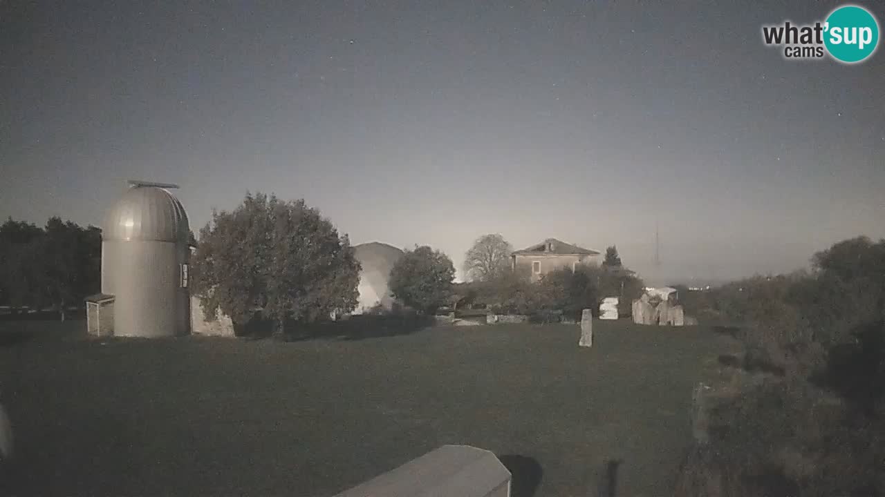 Višnjan Observatory Live Webcam – Explore the Sky, Asteroids, Comets, and Meteoroids