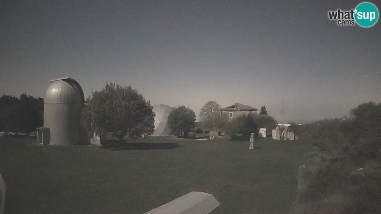 Observatorij Višnjan spletna kamera – Odkrivajte nebo, asteroide, komete in meteorite