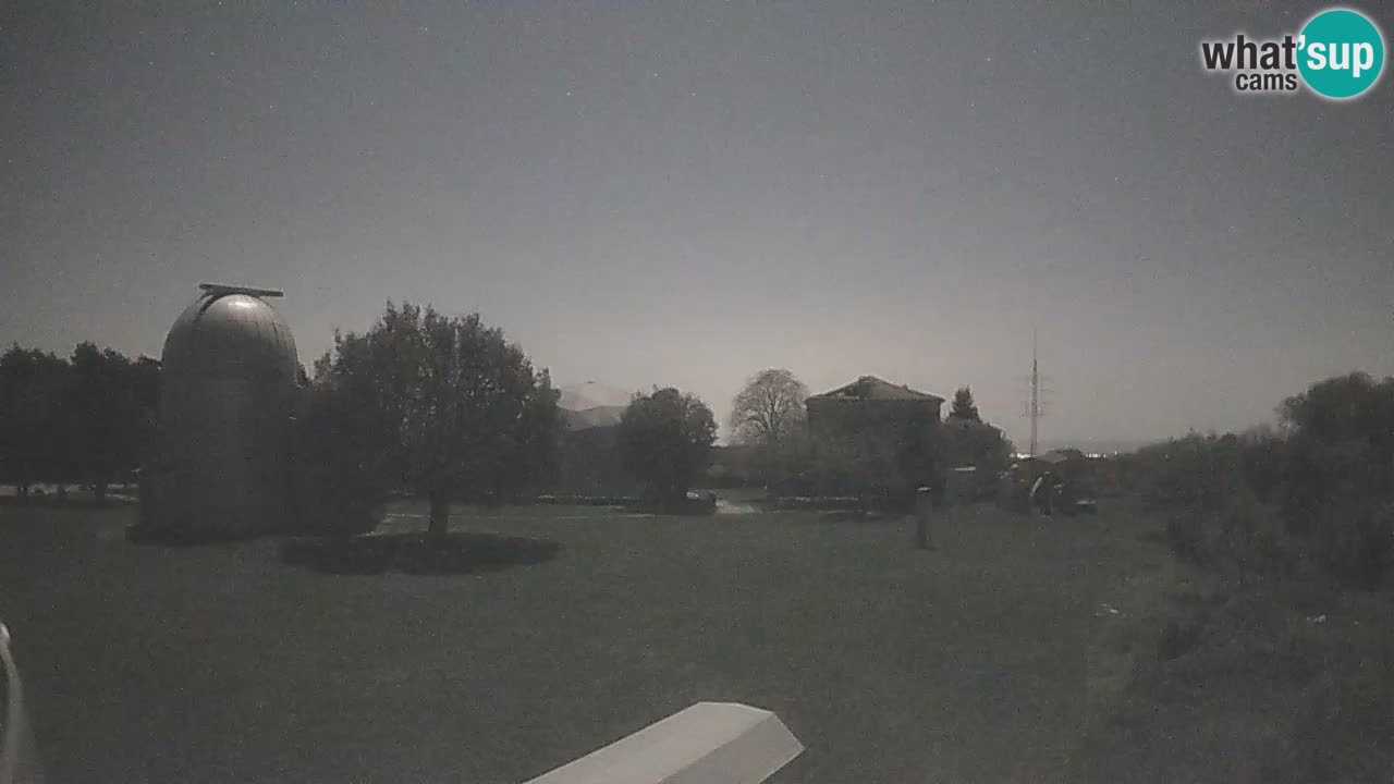 Višnjan-Observatorium Live Webcam – Explore the Sky, Asteroids, Comets, and Meteoroids