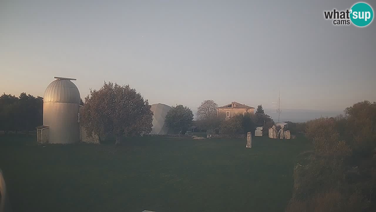 Višnjan Observatory Live Webcam – Explore the Sky, Asteroids, Comets, and Meteoroids