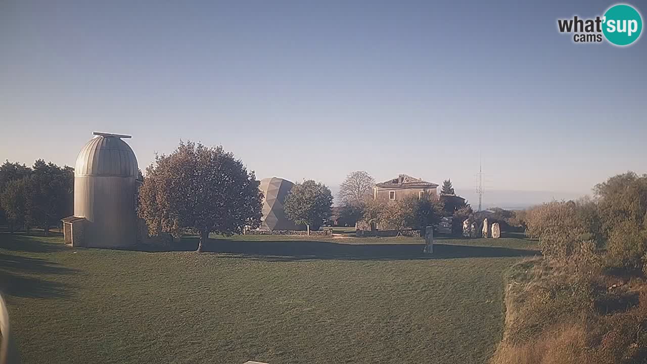 Višnjan Observatory Live Webcam – Explore the Sky, Asteroids, Comets, and Meteoroids