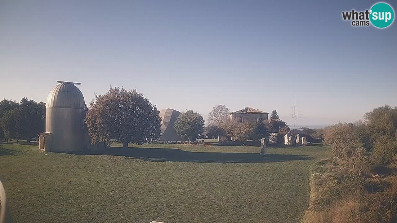 Cámara web en vivo del Observatorio de Višnjan: explora el cielo, los asteroides, cometas y meteoroides