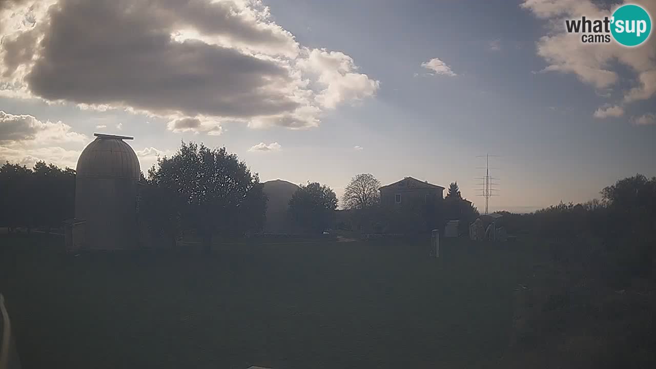 Višnjan Observatory Live Webcam – Explore the Sky, Asteroids, Comets, and Meteoroids