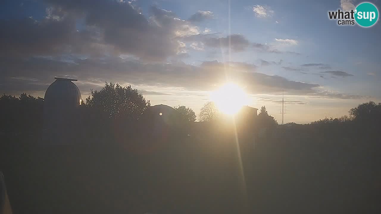 Webcam en direct de l’Observatoire de Višnjan – Explorez le ciel, les astéroïdes, les comètes et les météoroïdes