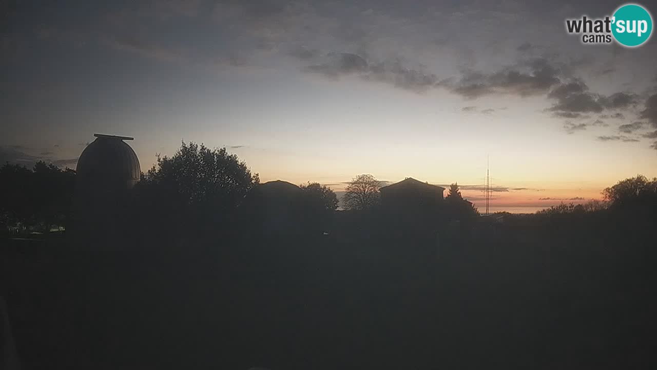 Webcam en direct de l’Observatoire de Višnjan – Explorez le ciel, les astéroïdes, les comètes et les météoroïdes