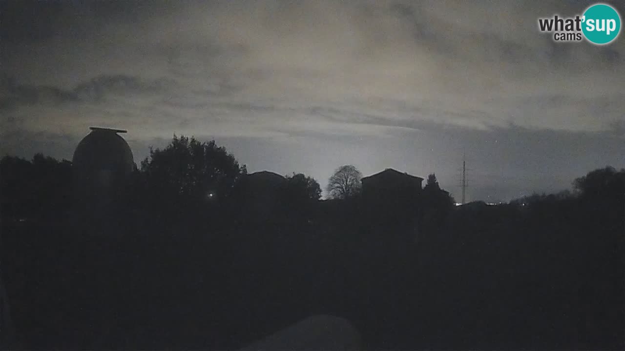 Observatorij Višnjan spletna kamera – Odkrivajte nebo, asteroide, komete in meteorite