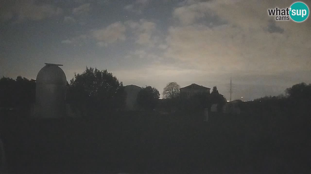 Observatorij Višnjan spletna kamera – Odkrivajte nebo, asteroide, komete in meteorite