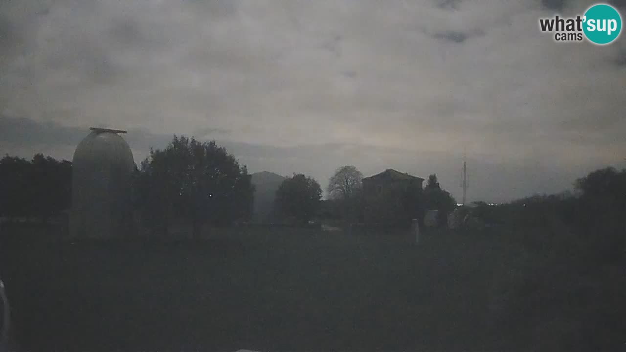 Observatorij Višnjan spletna kamera – Odkrivajte nebo, asteroide, komete in meteorite