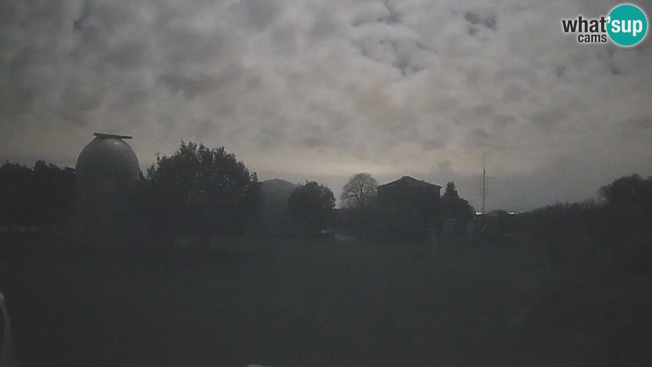 Cámara web en vivo del Observatorio de Višnjan: explora el cielo, los asteroides, cometas y meteoroides