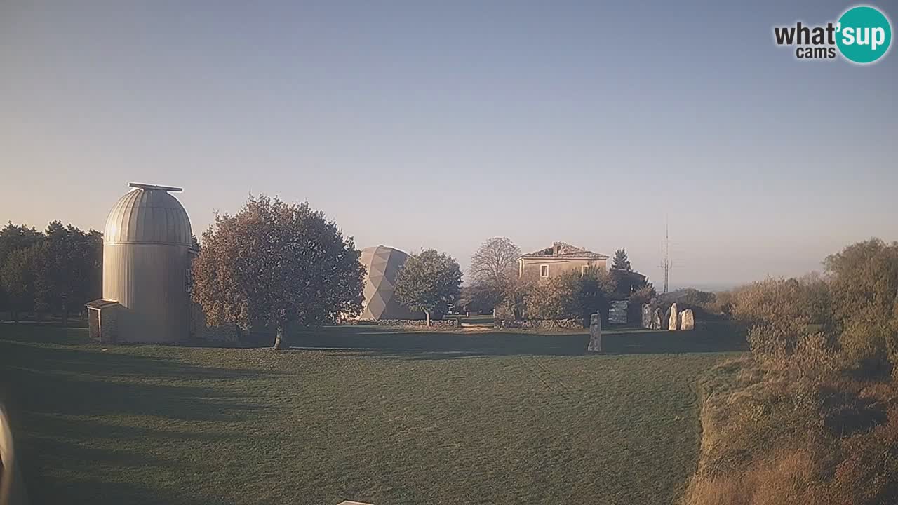 Cámara web en vivo del Observatorio de Višnjan: explora el cielo, los asteroides, cometas y meteoroides